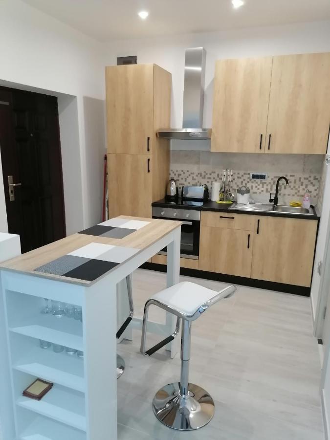 Data Central Studio Újvidék Kültér fotó